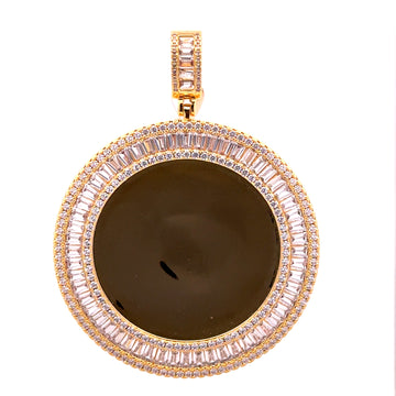916622 | Brass Gold Pendant