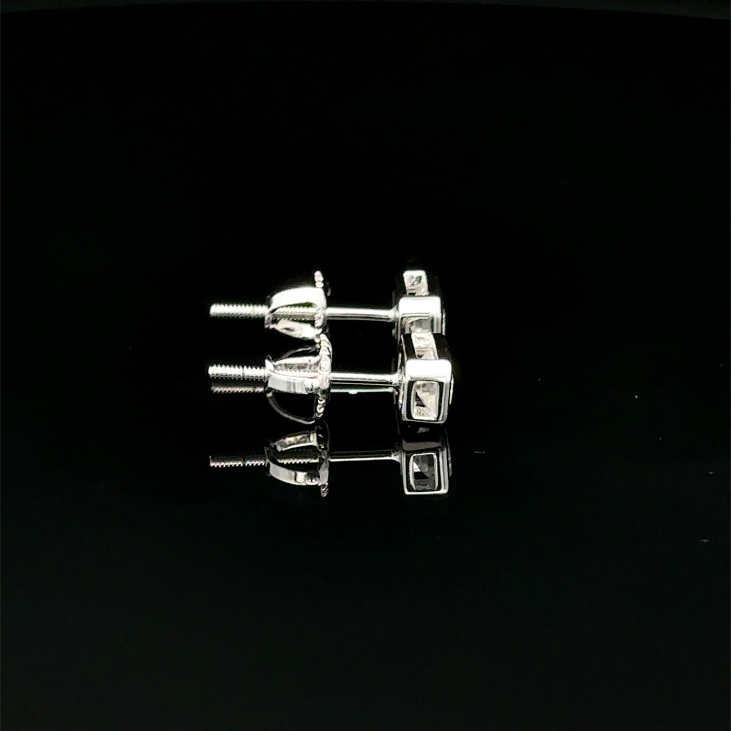 995301 | 925 Moissanite 1CTW Rhodium Earrings