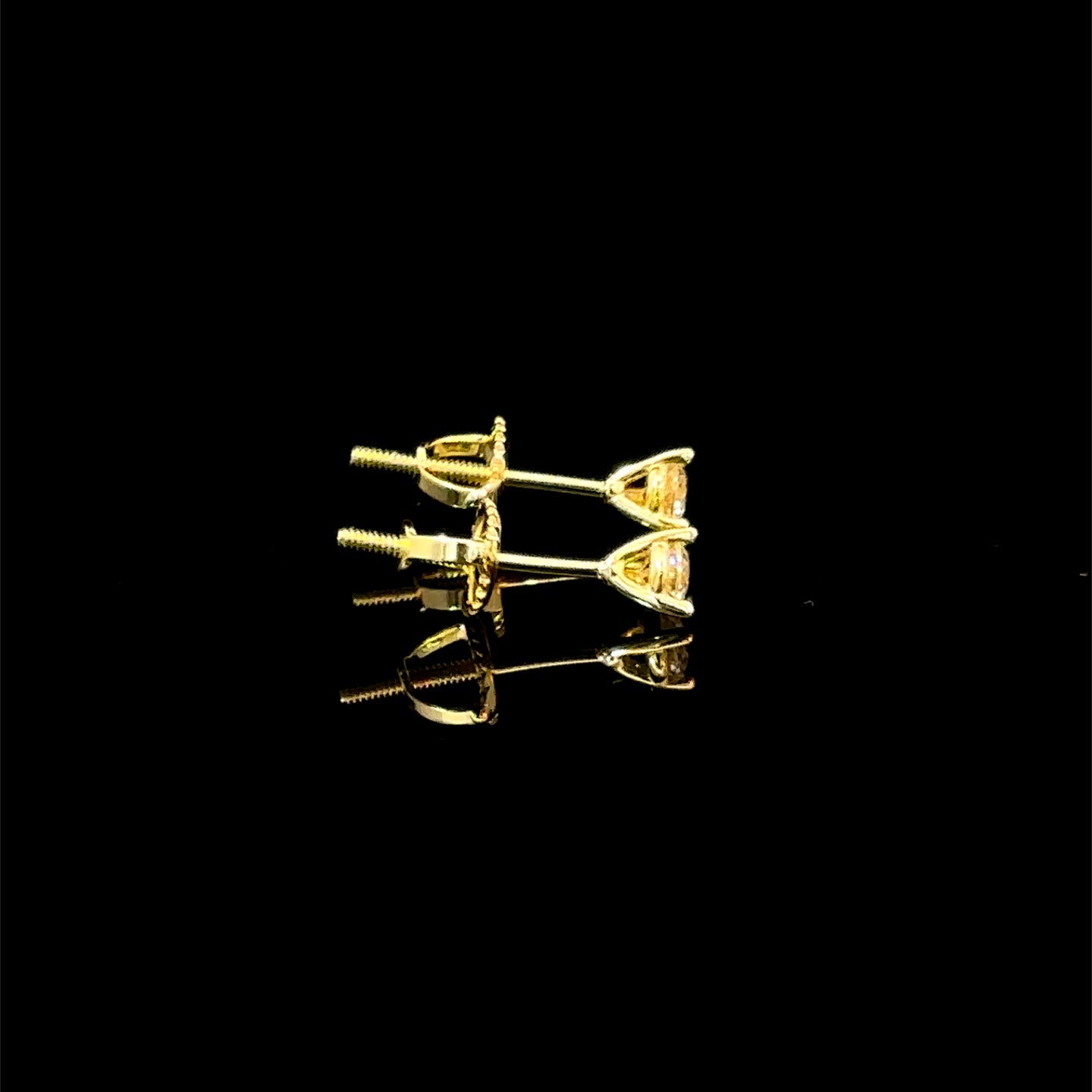 998252 | 925 Moissanite 0.25CTW Gold 3-Prong Earrings