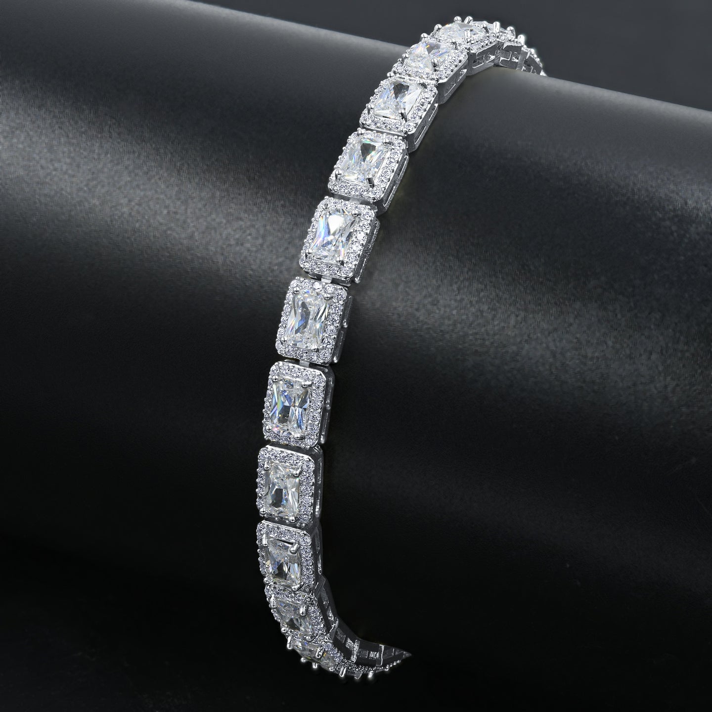 SHOWY 6MM SQUARE TENNIS BRACELET I 962221