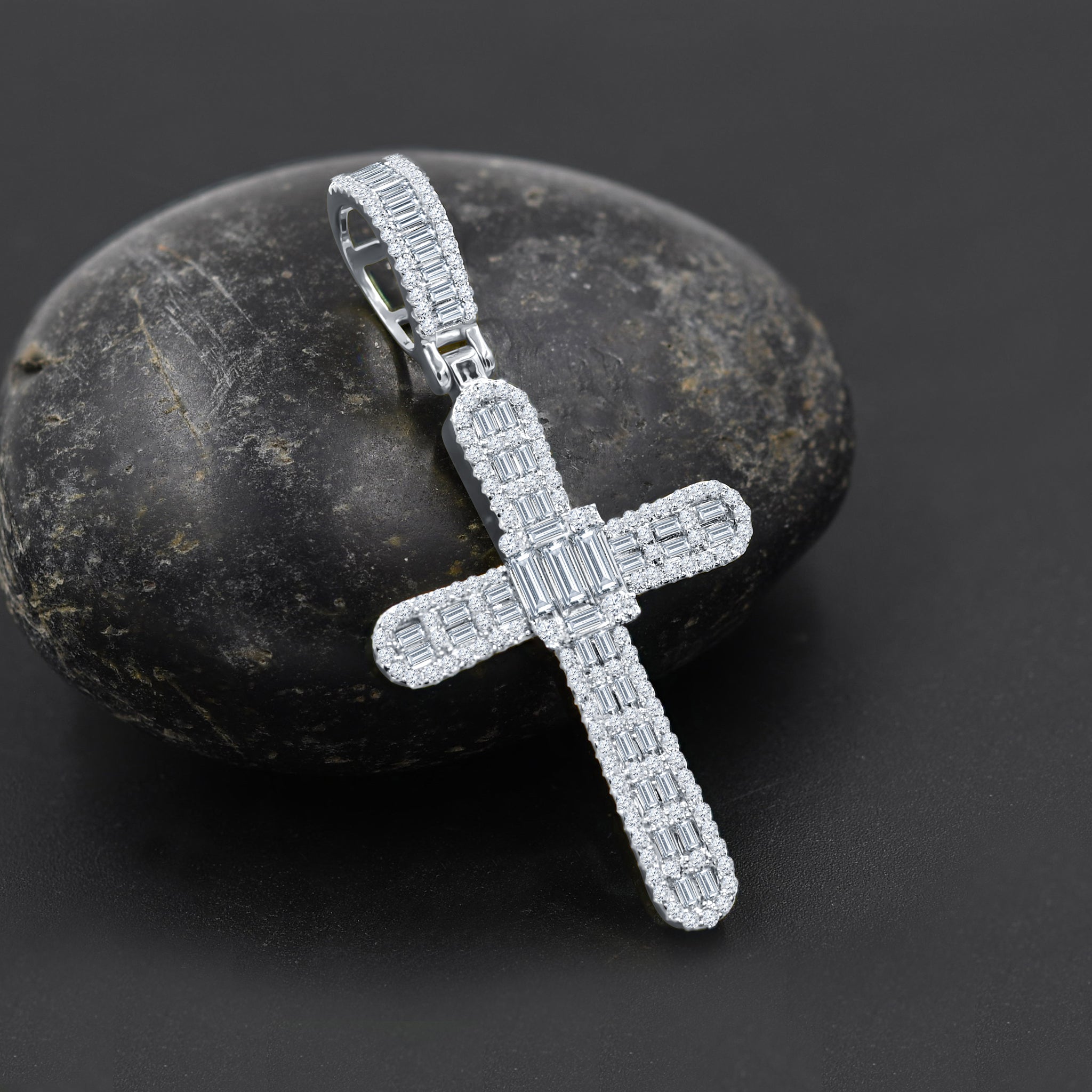 DEUS STERLING SILVER PENDANT  |  9218491