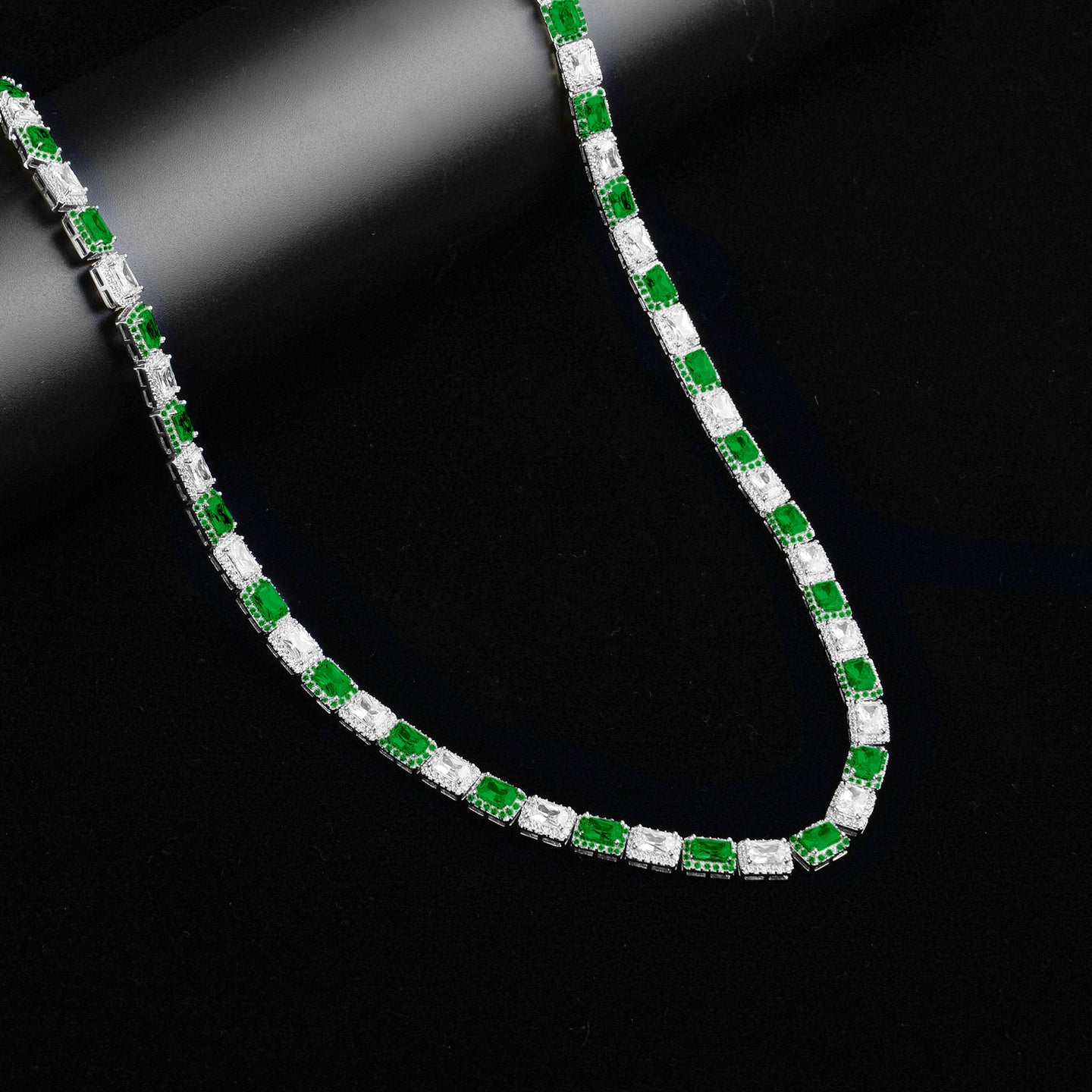 SHOWY 6MM Square Tennis Chain | 9622122