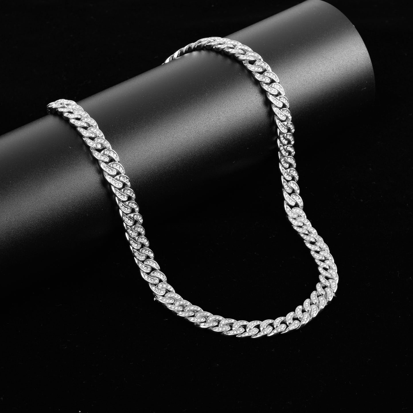 CREW 8MM Cuban Chain  | 970721